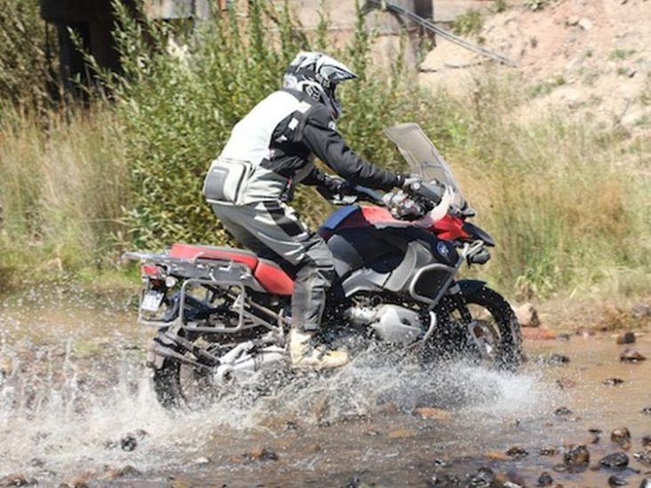 10 Tips for Bike Water Crossing | GoMotoRiders - Motorcycle Reviews, Rumors & Fun Things