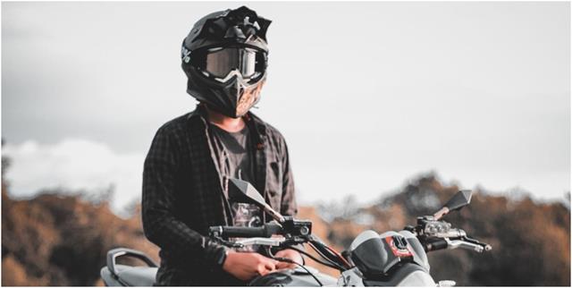 Dual-sport helmet