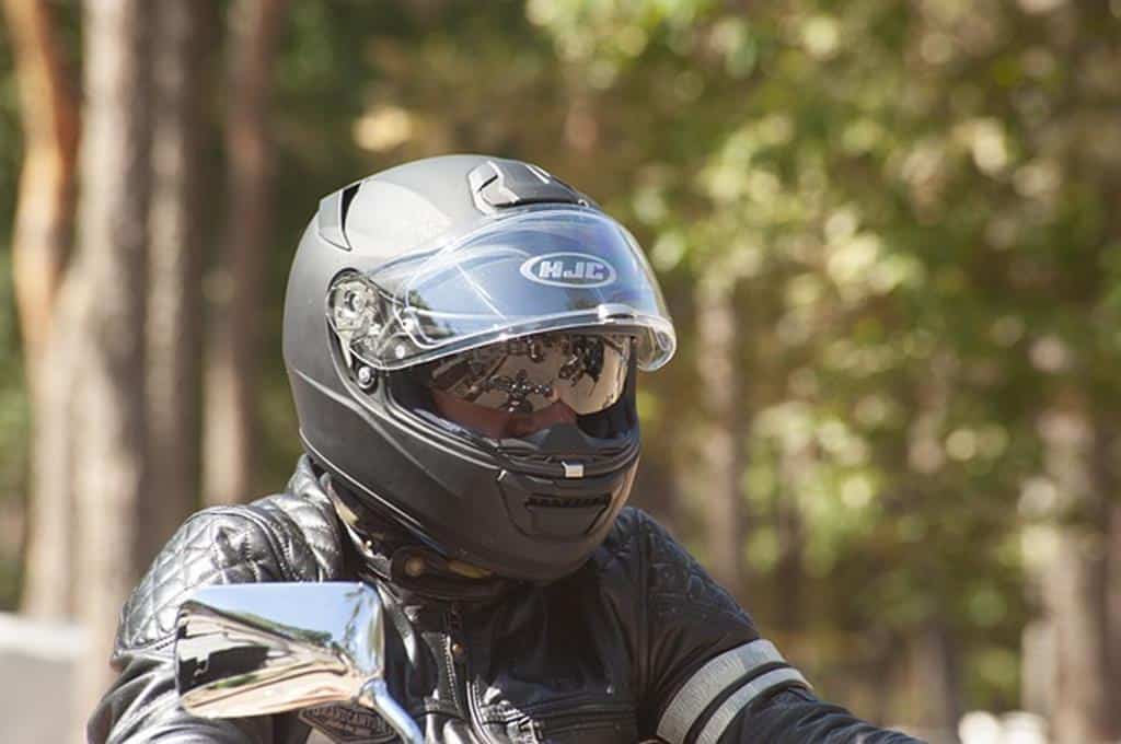 What To Look For In A Motorcycle Helmet - GoMotoRiders - Motorcycle ...